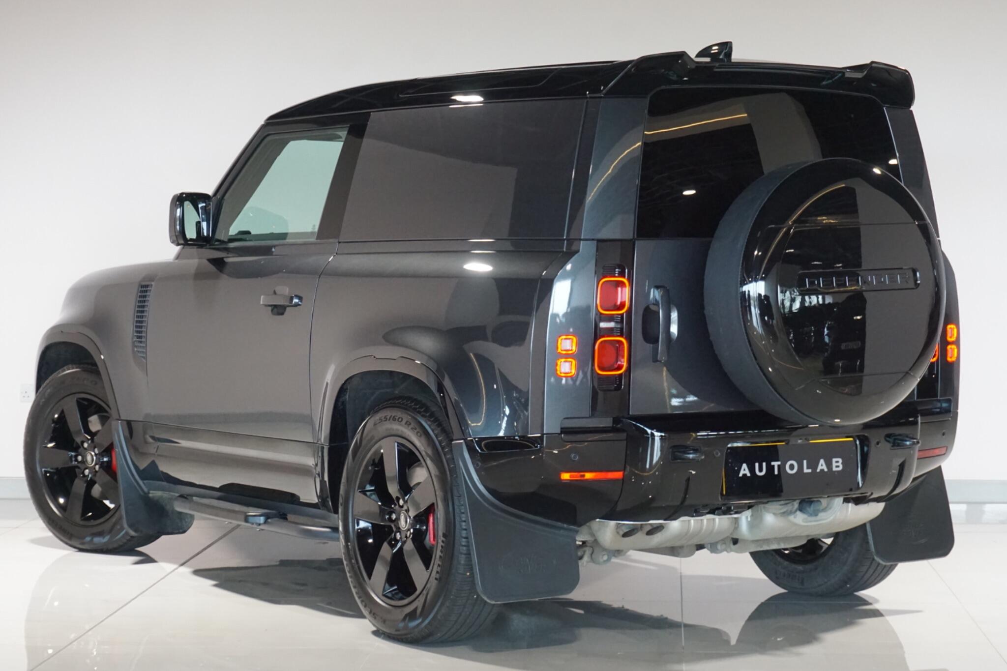 Land Rover Defender 90 3.0 D300 MHEV X-Dynamic HSE Hard Top SUV 3dr Diesel Auto 4WD SWB Euro 6 (s/s) (300 ps)